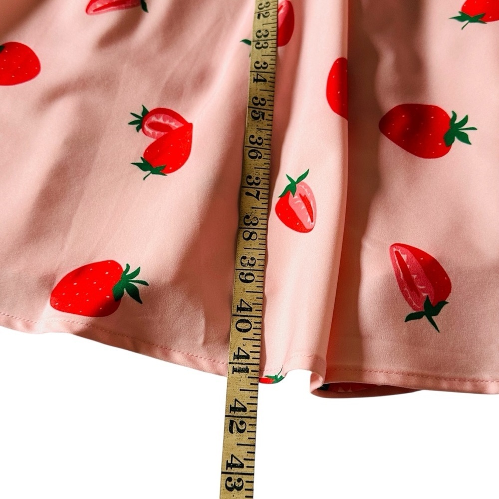 BELLE POGUE STRAWBERRY PRINT RUCHED FIT AND FLARE DRESS SIZE MEDIUM - Picture 14 of 15